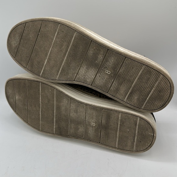 Universal Thread leopard print slip-on sneakers, size 8 - Picture 9 of 10